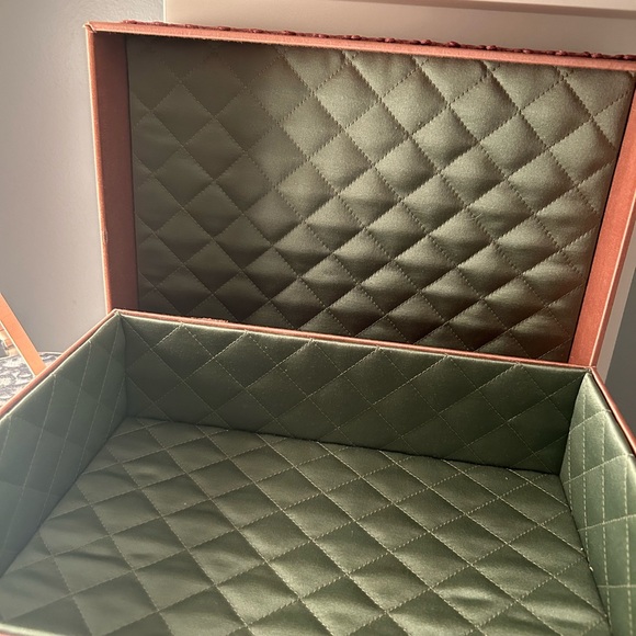 Authentic GUCCI rare pink fabric/brocade trimmed large box - Picture 9 of 13